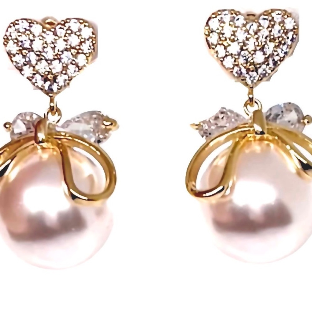 New White Zircon Heart with Pearl Drop Dangle Earrings - Picture 5 of 7